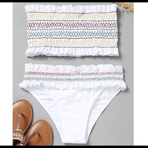Zaful Smocked Bandeau Zig Zag Ruffle Bikini